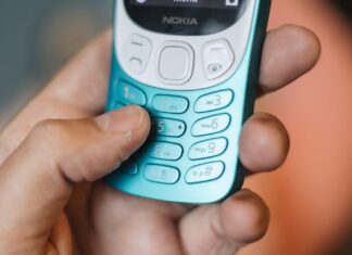 Hledání na hranicích se zintenzivňuje: Proč by mohl být „jednorázový“ telefon tím nejlepším řešením pro cestování