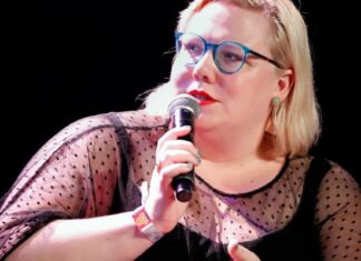 Wspomnienia budzą kontrowersje: „Aparat dla dorosłych” Lindy West i złożoność poliamorii