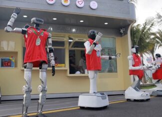 La Chine déploie la première station de volontaires gérée par des robots dans le parc de Shenzhen