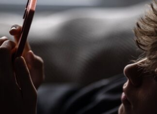 Дилема TikTok: як соціальні мережі впливають на сон та продуктивність підлітків