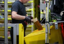 Трагедія на складі Amazon в Орегоні: розслідування смерті працівника