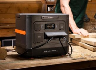 Jackery Explorer 1500 Ultra Drops to $999: A Rare Waterproof Power Station Deal