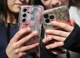 Przesuń w lewo: jak technologia przejmuje Twój mózg